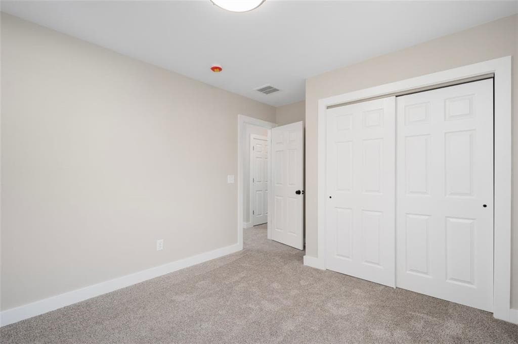 Single Family Residence at 8 North Shore Street, Warwick, photo 31 of 44