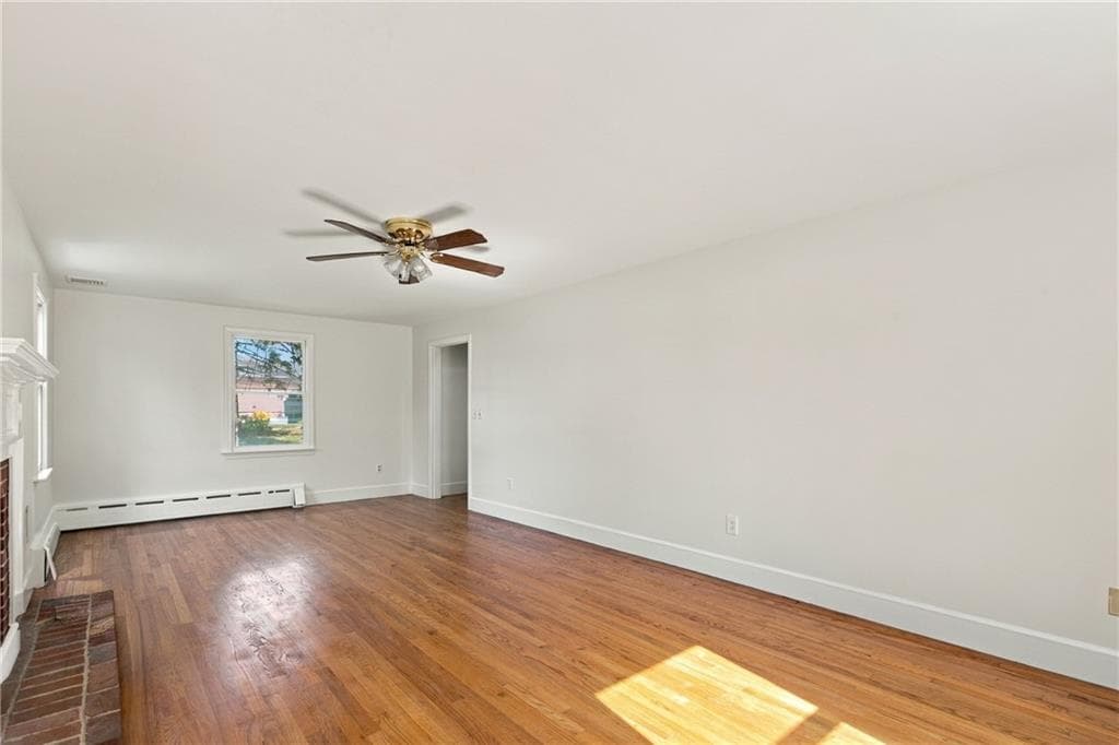 Single Family Residence at 32 Bliss Mine Road, Middletown, photo 16 of 46