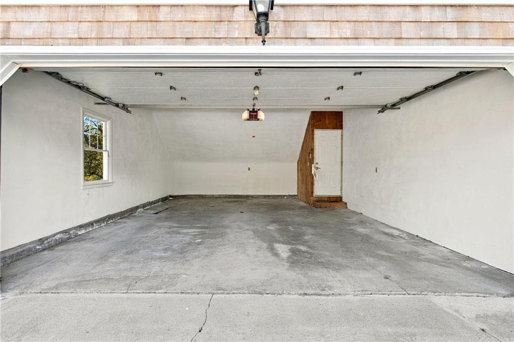 Single Family Residence at 32 Bliss Mine Road, Middletown, photo 32 of 46