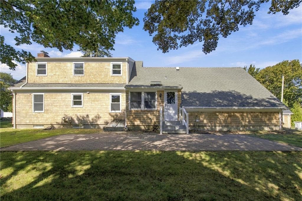 Single Family Residence at 32 Bliss Mine Road, Middletown, photo 38 of 46