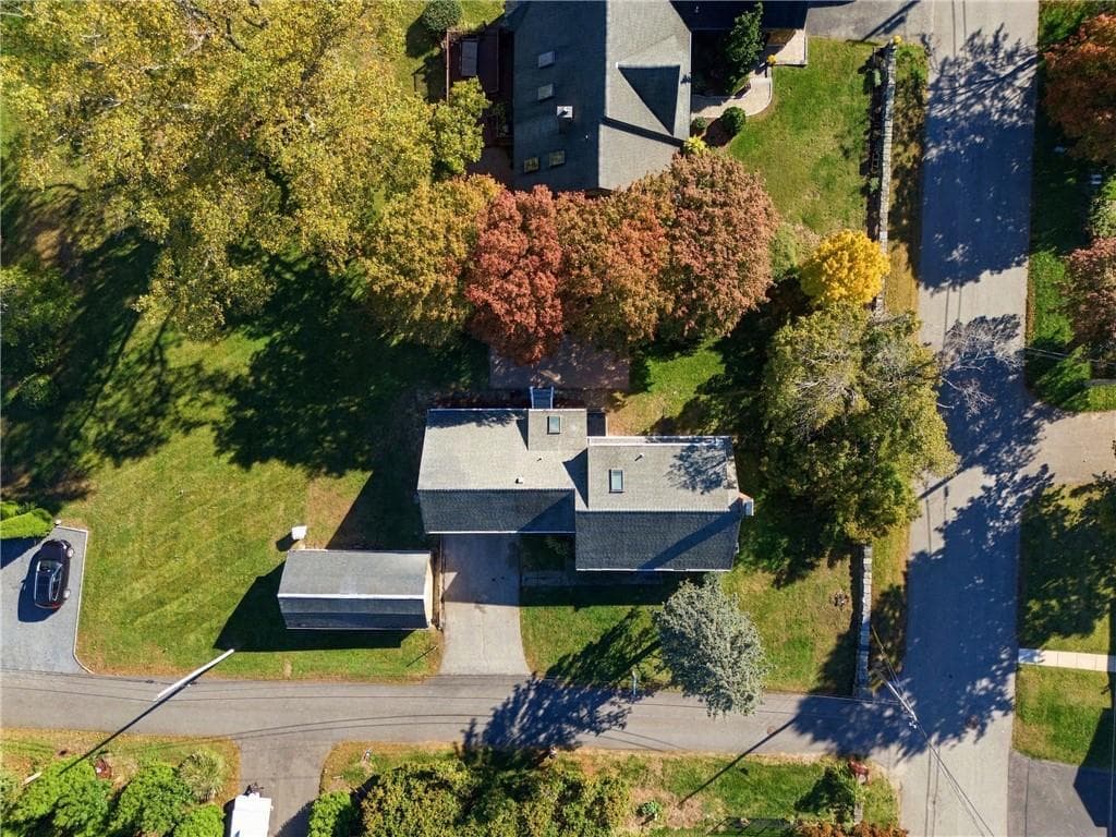 Single Family Residence at 32 Bliss Mine Road, Middletown, photo 44 of 46