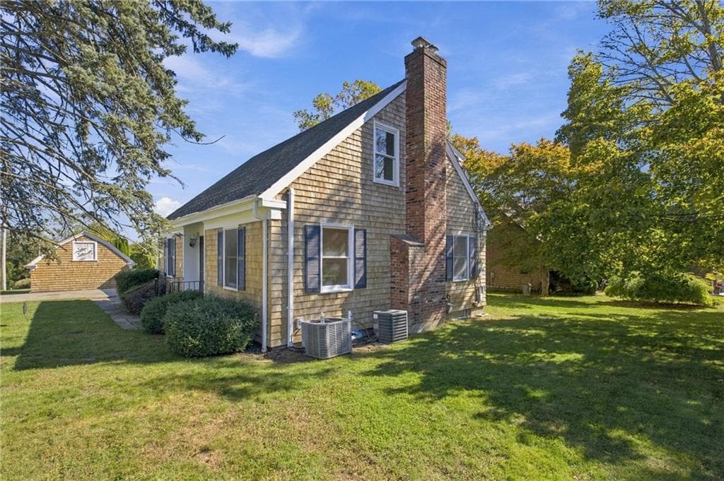 Single Family Residence at 32 Bliss Mine Road, Middletown, photo 40 of 46