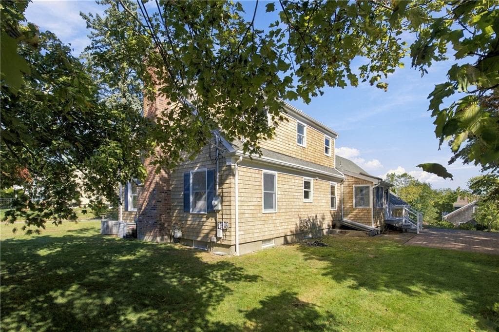 Single Family Residence at 32 Bliss Mine Road, Middletown, photo 39 of 46