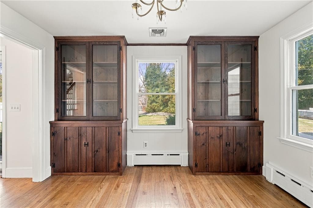 Single Family Residence at 32 Bliss Mine Road, Middletown, photo 8 of 46