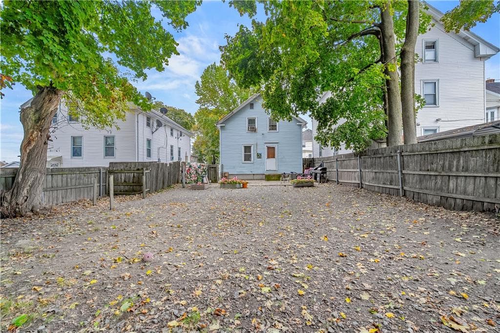 Single Family Residence at 81 Pomona Avenue, Providence, photo 14 of 16
