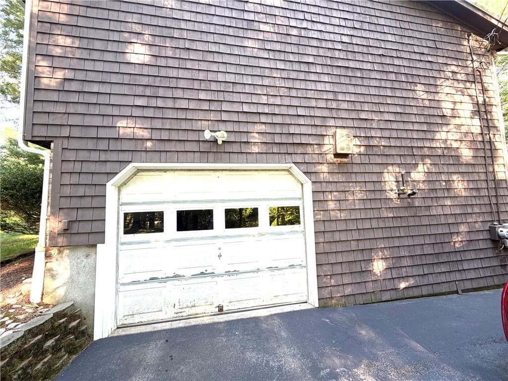 Single Family Residence at 162 Lake Drive, West Greenwich, photo 3 of 20