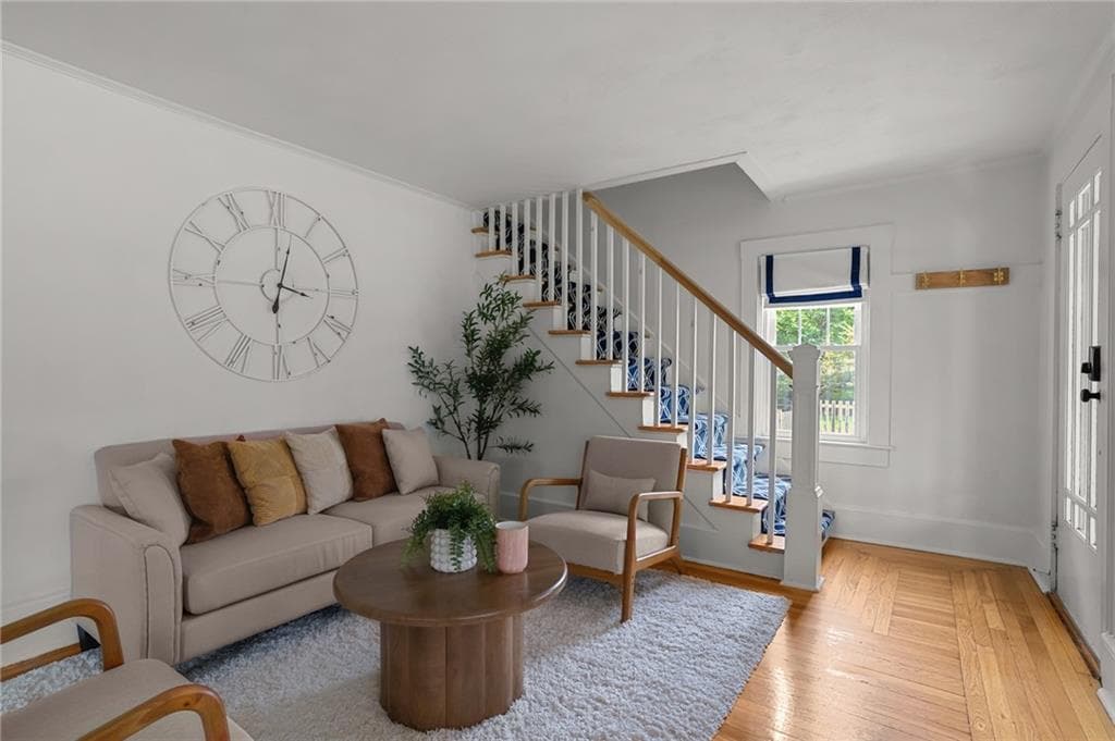 Single Family Residence at 30 Ledge Road, East Greenwich, photo 6 of 37