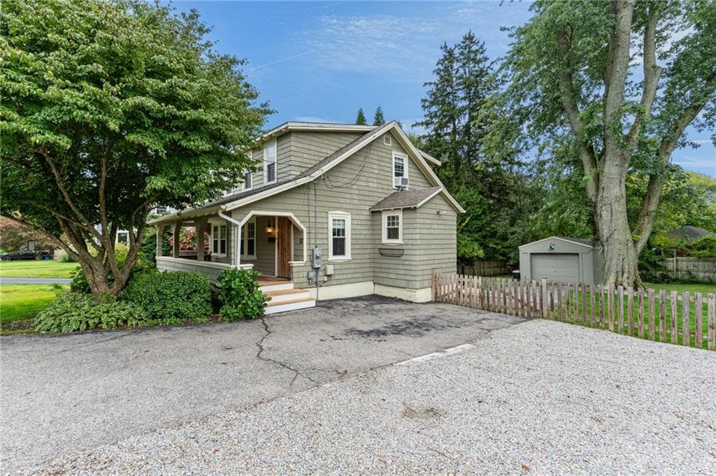 Single Family Residence at 30 Ledge Road, East Greenwich, photo 36 of 37