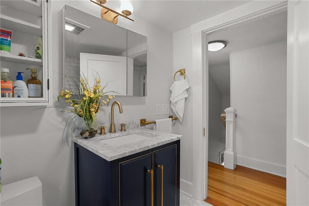 Single Family Residence at 30 Ledge Road, East Greenwich, photo 21 of 37