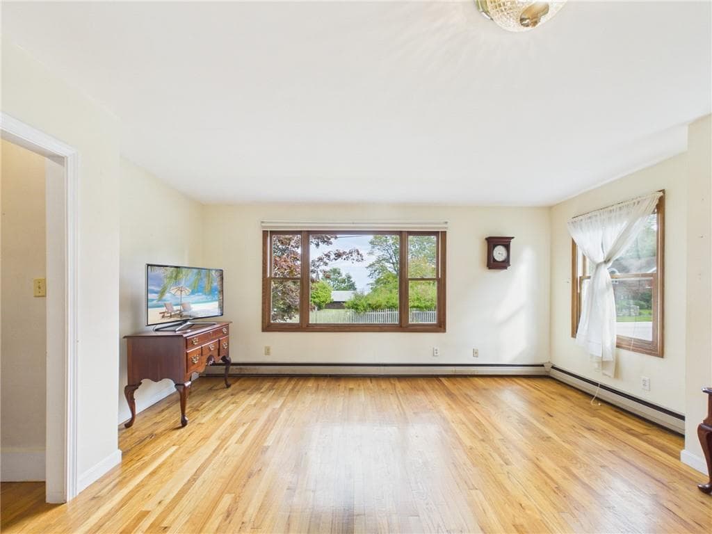 Single Family Residence at 871 East Shore Road, Jamestown, photo 9 of 34