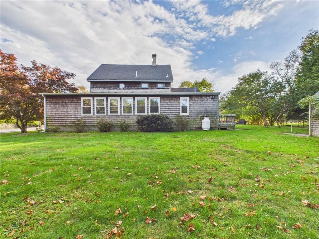 Single Family Residence at 871 East Shore Road, Jamestown, photo 25 of 34