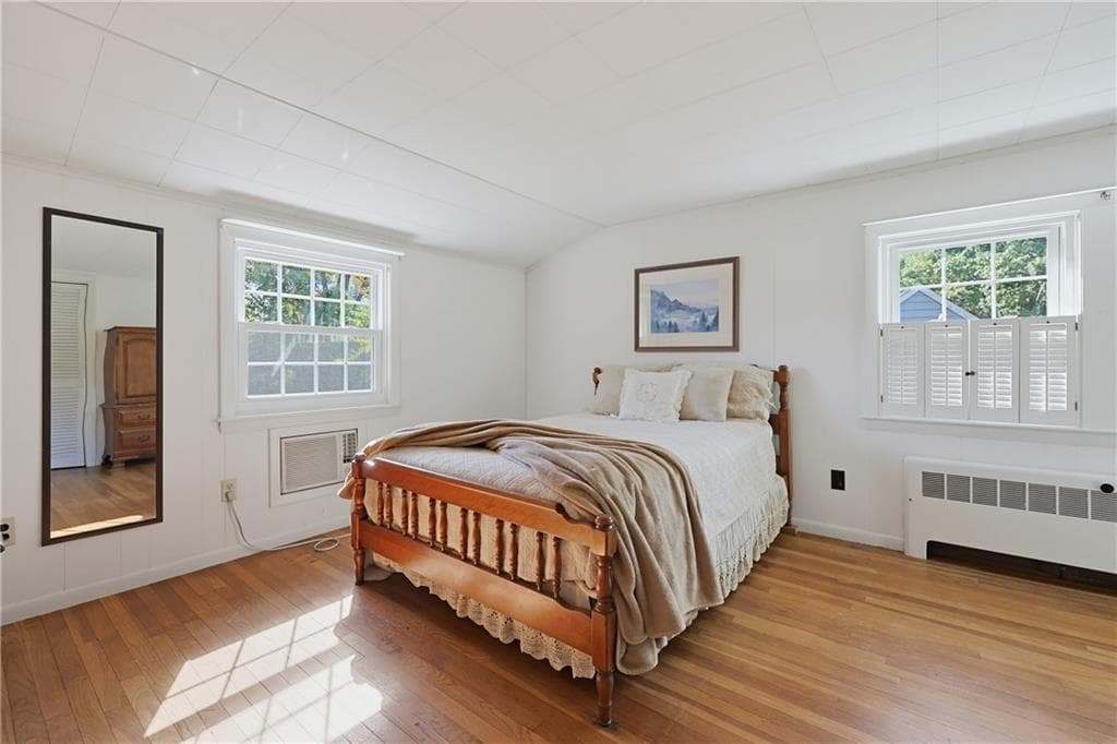 Single Family Residence at 150 Betsey Williams Drive, Warwick, photo 22 of 45