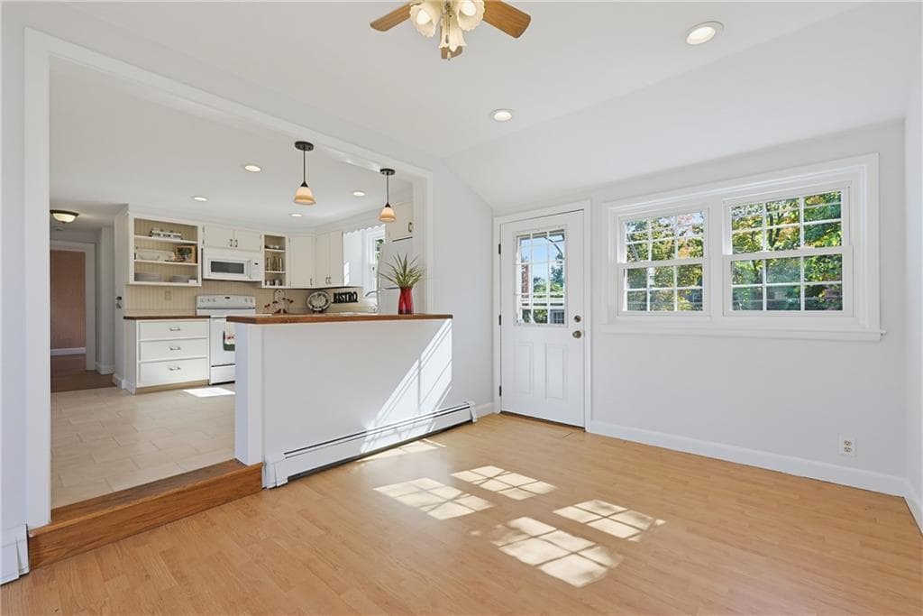 Single Family Residence at 150 Betsey Williams Drive, Warwick, photo 11 of 45