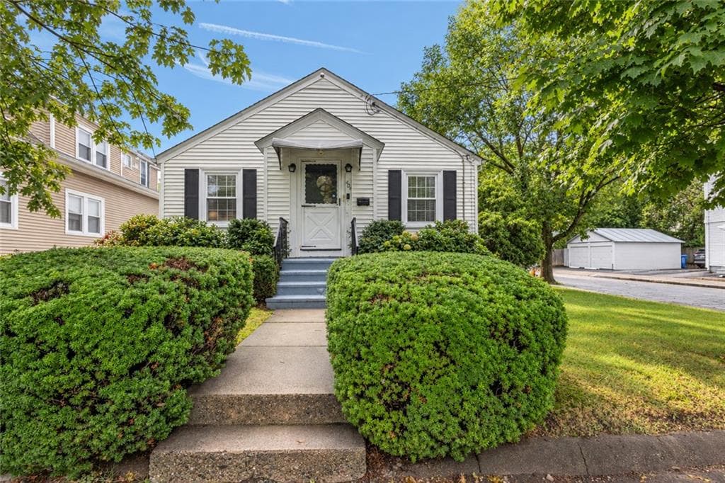 Single Family Residence at 402 Webster Avenue, Cranston, photo 2 of 28
