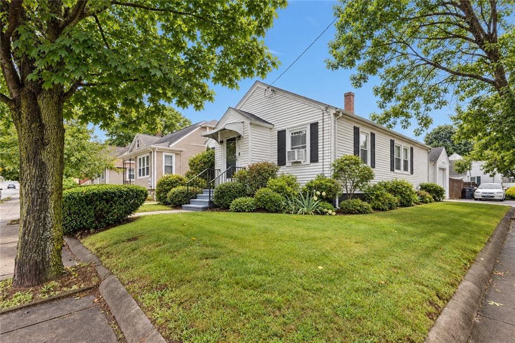Single Family Residence at 402 Webster Avenue, Cranston, photo 25 of 28