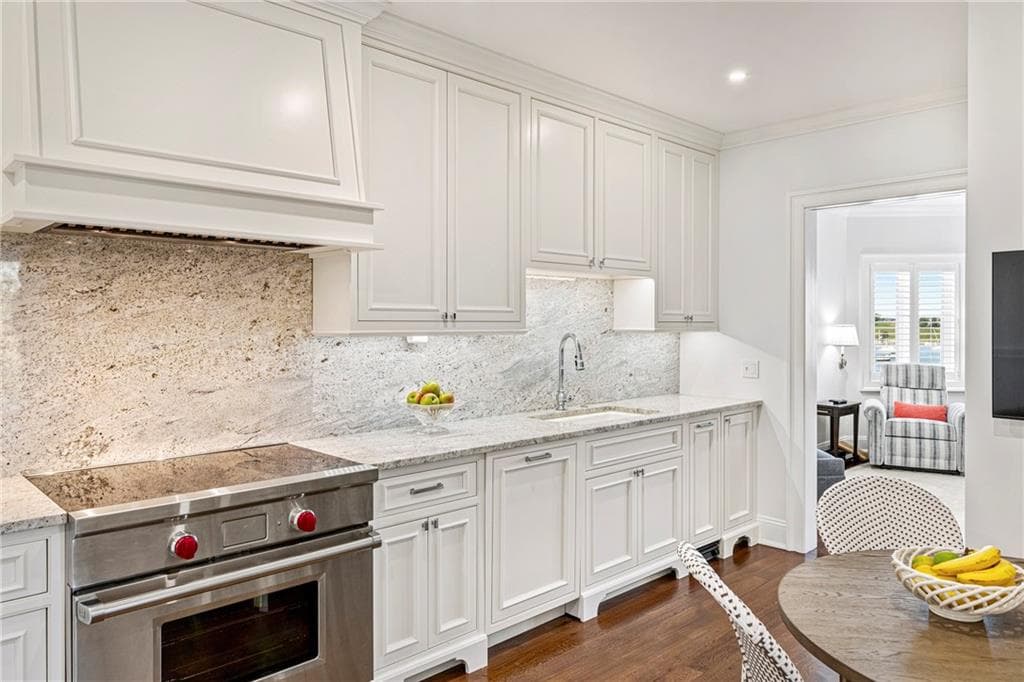Condominium at 111 Harrison Avenue UNIT D5, Newport, photo 18 of 50
