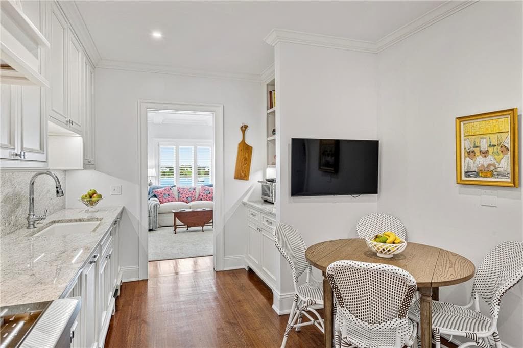 Condominium at 111 Harrison Avenue UNIT D5, Newport, photo 19 of 50