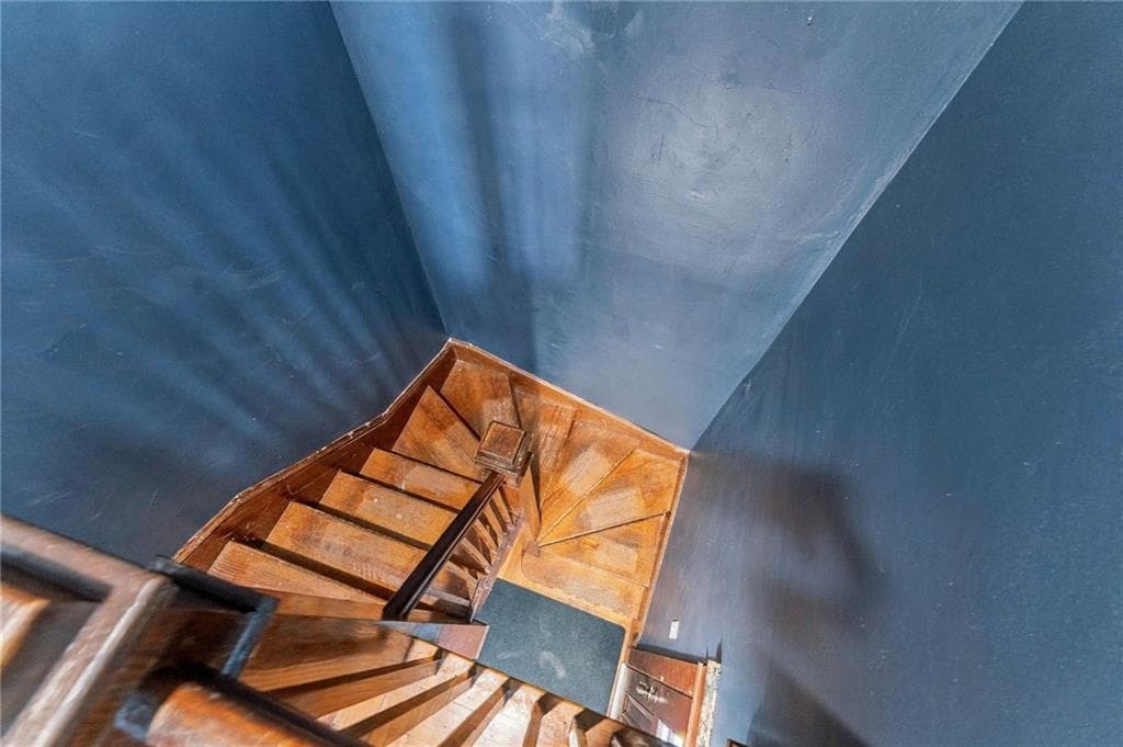 Multi Family at 580 Admiral Street, Providence, photo 23 of 50