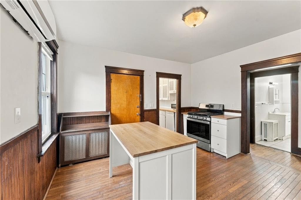 Multi Family at 580 Admiral Street, Providence, photo 26 of 50
