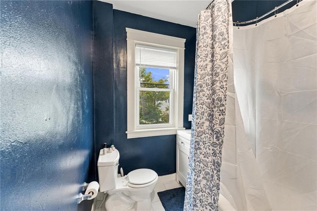 Multi Family at 580 Admiral Street, Providence, photo 9 of 50