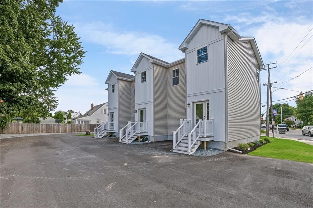 Condominium at 4 Rounds Avenue, East Providence, photo 29 of 32