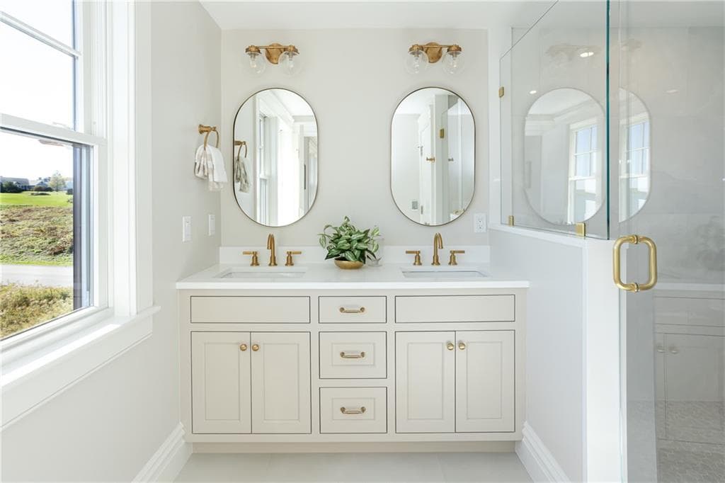 Single Family Residence at 45 Sea Spray Drive, Portsmouth, photo 22 of 50