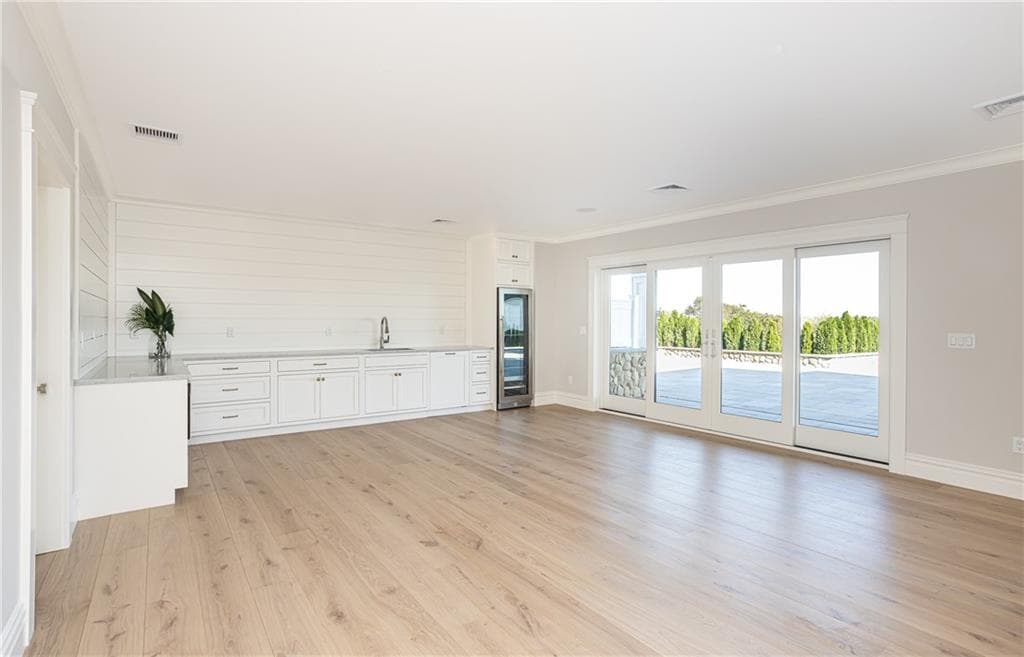 Single Family Residence at 45 Sea Spray Drive, Portsmouth, photo 34 of 50