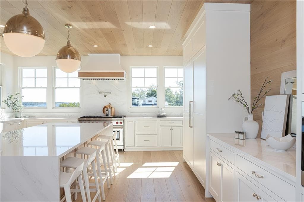 Single Family Residence at 45 Sea Spray Drive, Portsmouth, photo 15 of 50