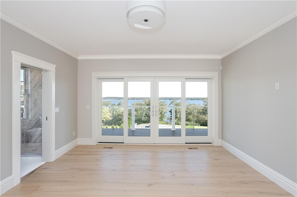 Single Family Residence at 45 Sea Spray Drive, Portsmouth, photo 29 of 50