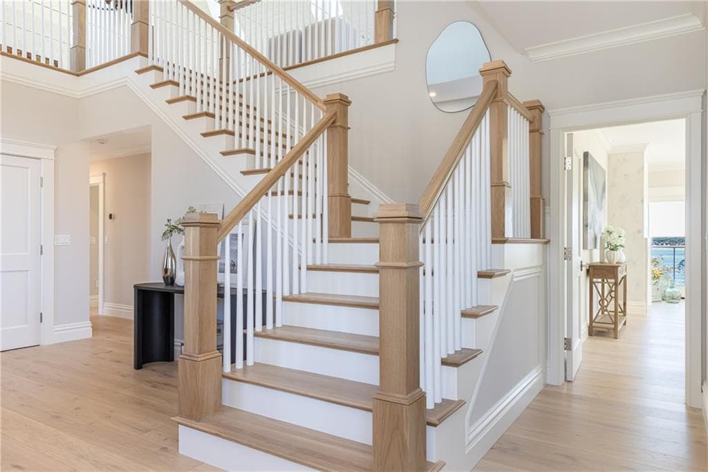 Single Family Residence at 45 Sea Spray Drive, Portsmouth, photo 8 of 50