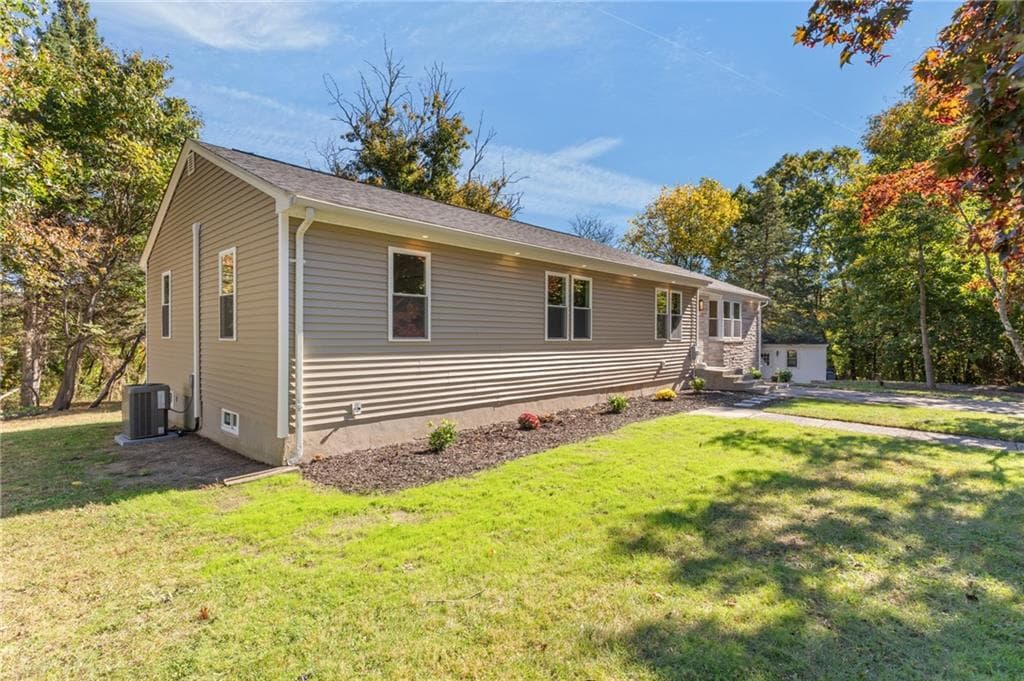 Single Family Residence at 1 Cedar Path, Lincoln, photo 2 of 50
