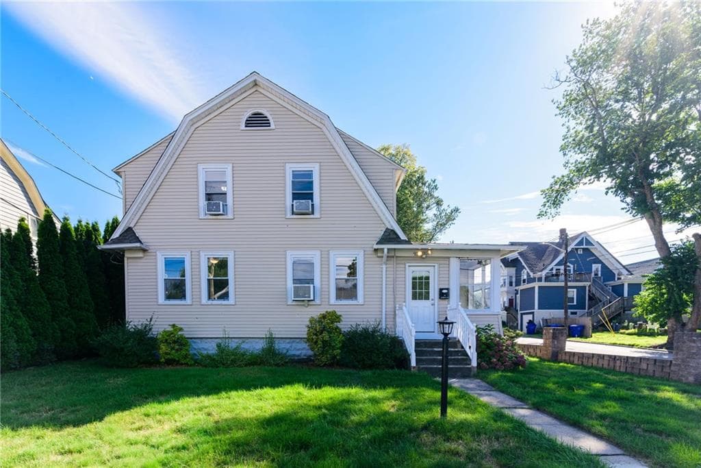 Single Family Residence at 97 Williams Avenue, East Providence, photo 2 of 39