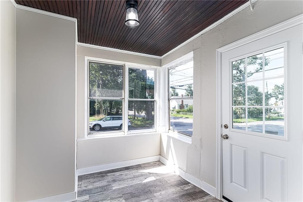 Single Family Residence at 97 Williams Avenue, East Providence, photo 5 of 39