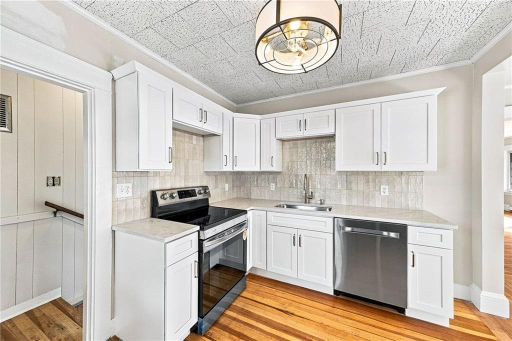 Single Family Residence at 54 Holburn Avenue, Cranston, photo 13 of 41