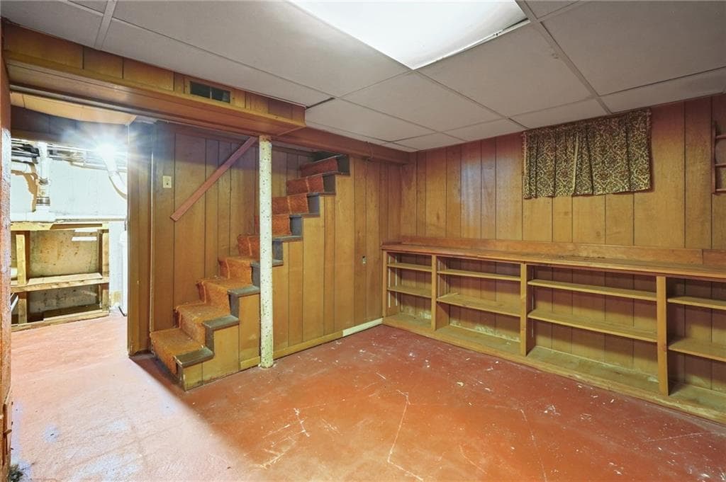Single Family Residence at 108 Falcon Avenue, Warwick, photo 14 of 18