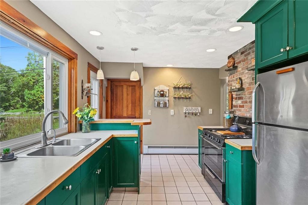 Single Family Residence at 826 Mooresfield Road, South Kingstown, photo 22 of 50