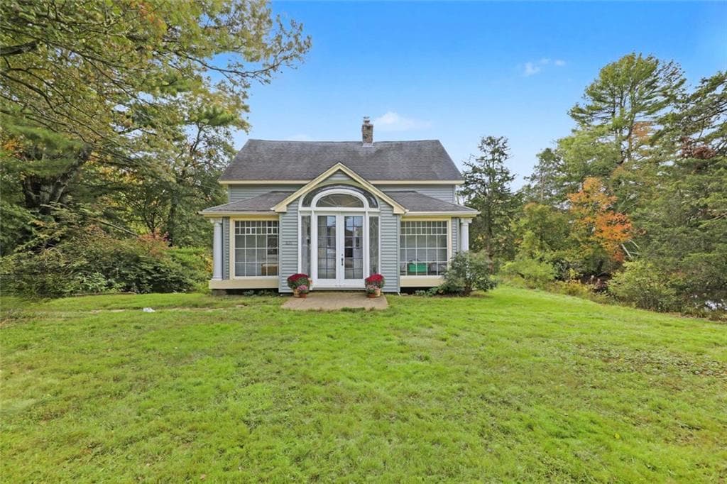 Single Family Residence at 826 Mooresfield Road, South Kingstown, photo 3 of 50