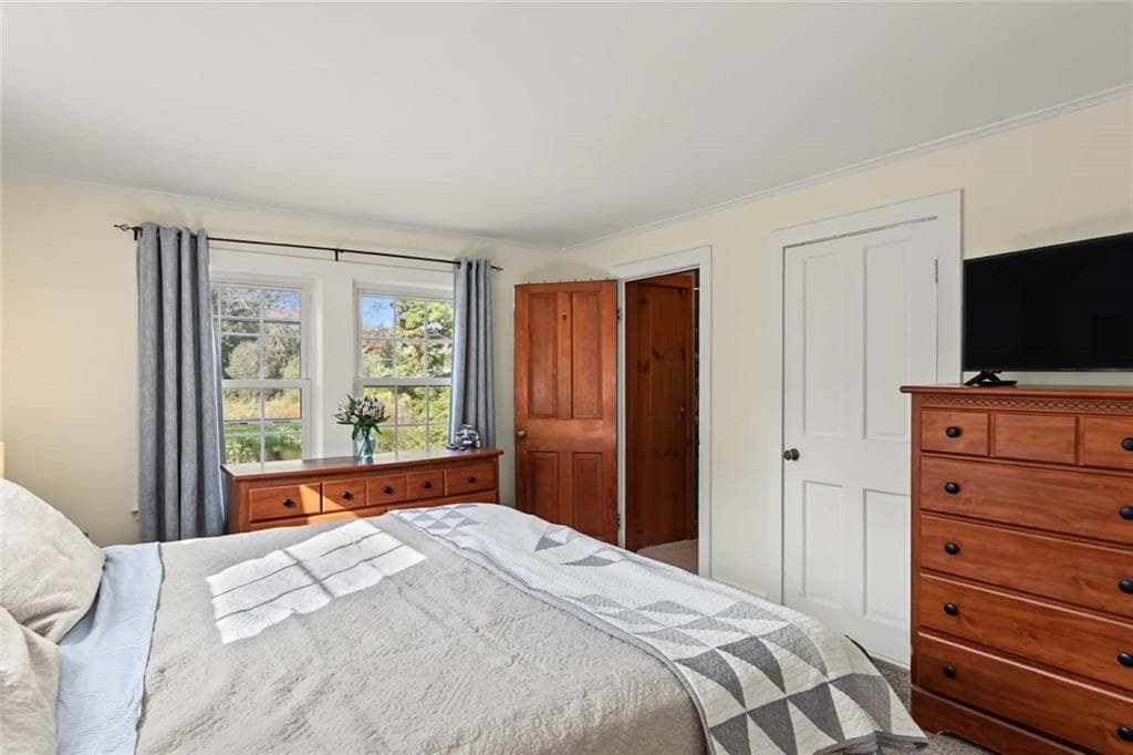 Single Family Residence at 826 Mooresfield Road, South Kingstown, photo 25 of 50