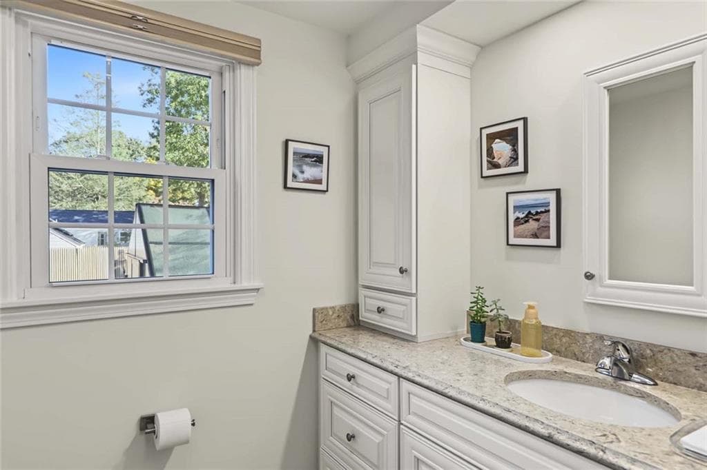 Single Family Residence at 6 Fireside Drive, Barrington, photo 23 of 47