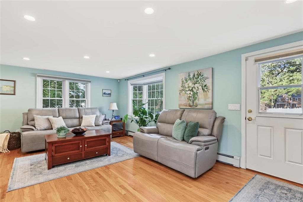 Single Family Residence at 6 Fireside Drive, Barrington, photo 22 of 47