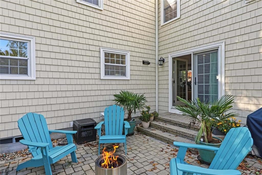 Single Family Residence at 6 Fireside Drive, Barrington, photo 41 of 47