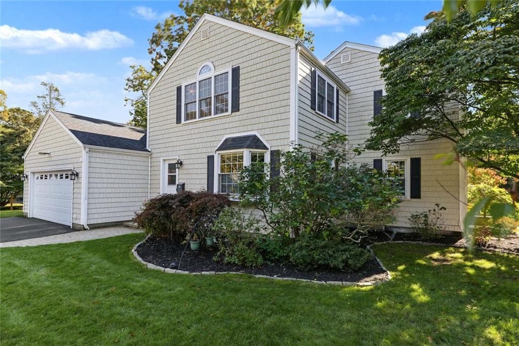 Single Family Residence at 6 Fireside Drive, Barrington, photo 37 of 47