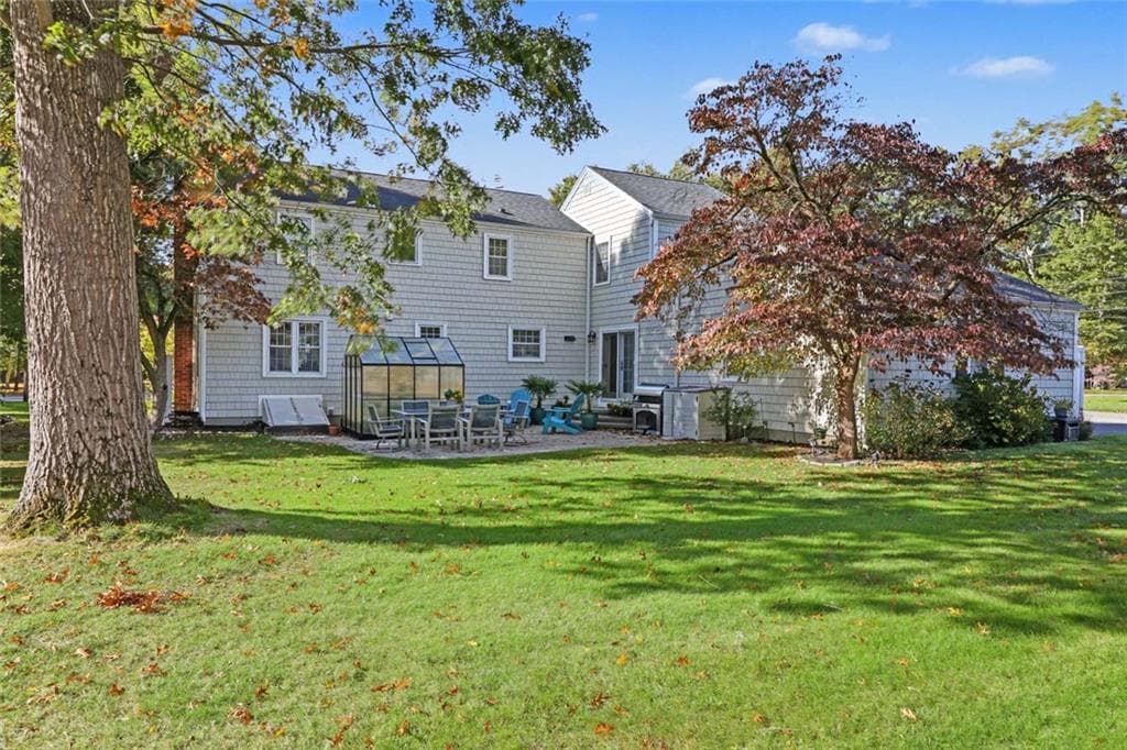 Single Family Residence at 6 Fireside Drive, Barrington, photo 39 of 47