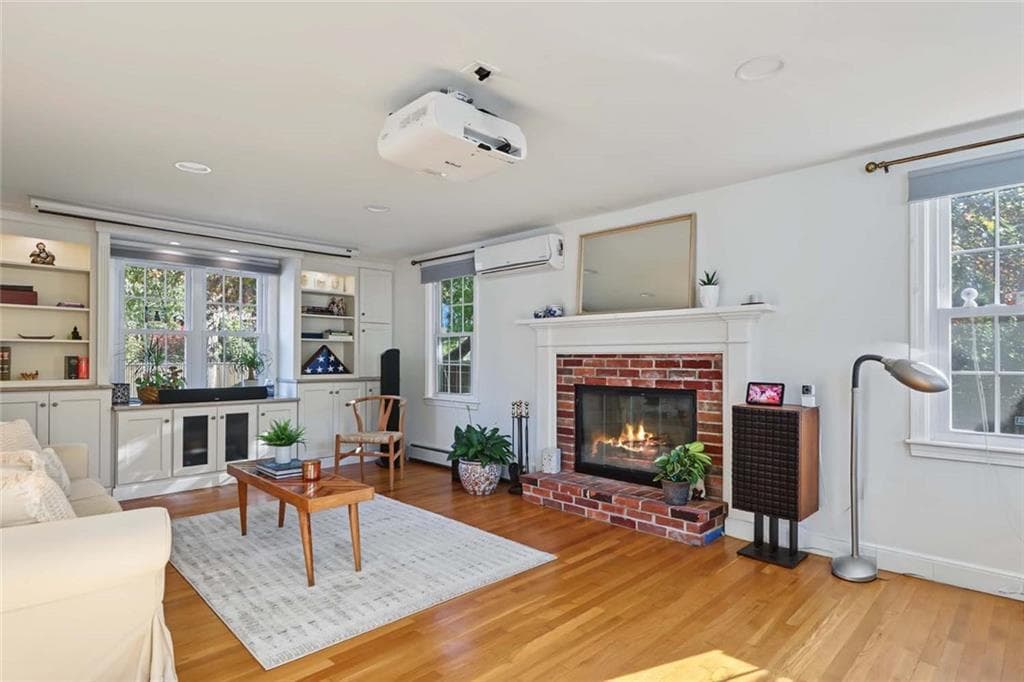 Single Family Residence at 6 Fireside Drive, Barrington, photo 8 of 47