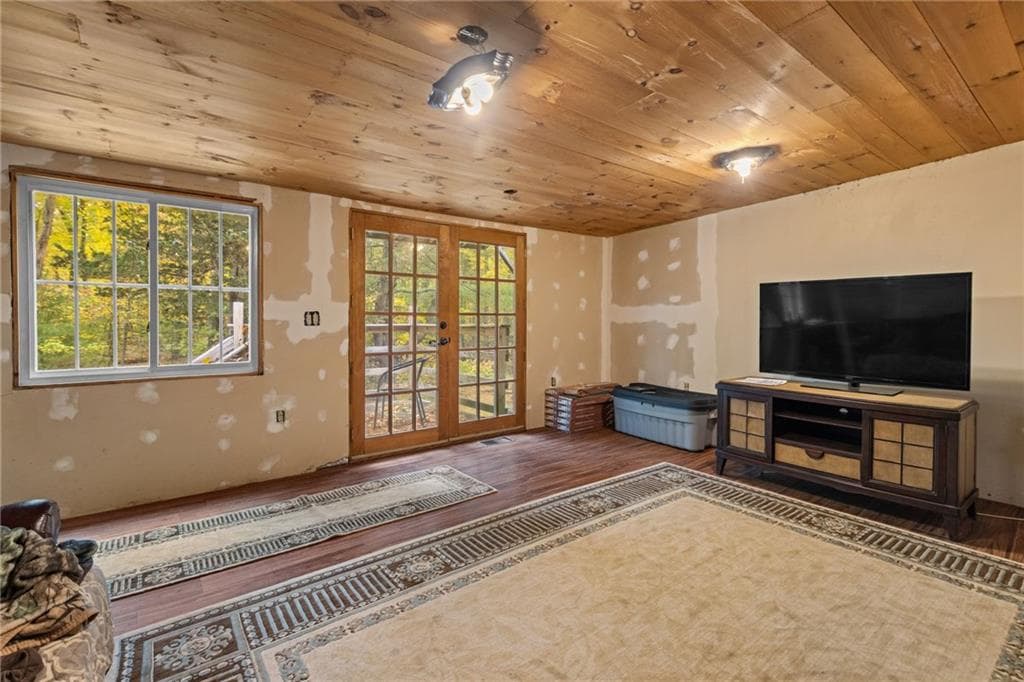 Single Family Residence at 1187 Danielson Pike, Scituate, photo 12 of 28