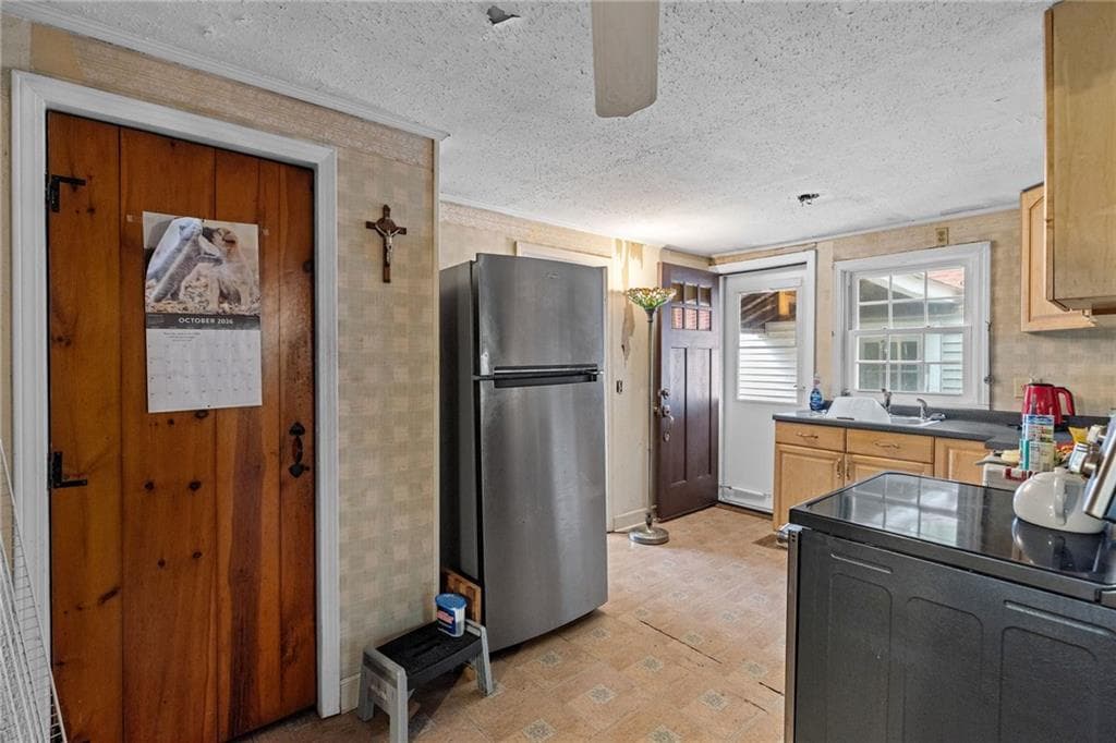 Single Family Residence at 1187 Danielson Pike, Scituate, photo 7 of 28