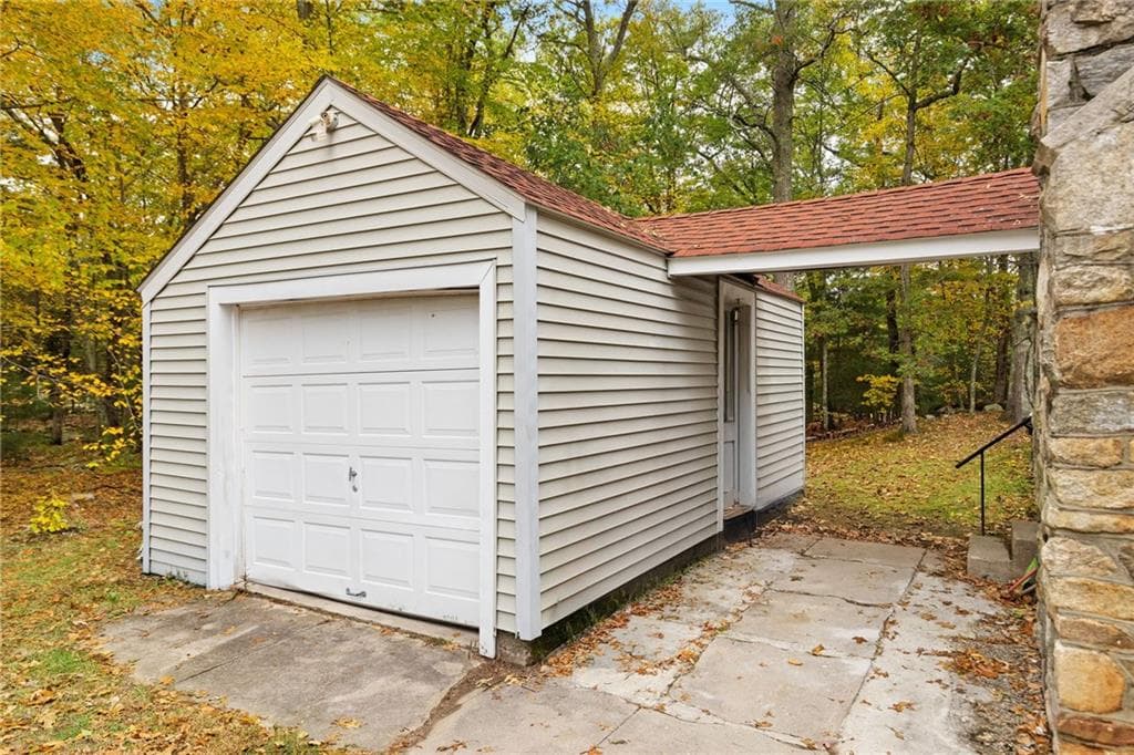 Single Family Residence at 1187 Danielson Pike, Scituate, photo 5 of 28