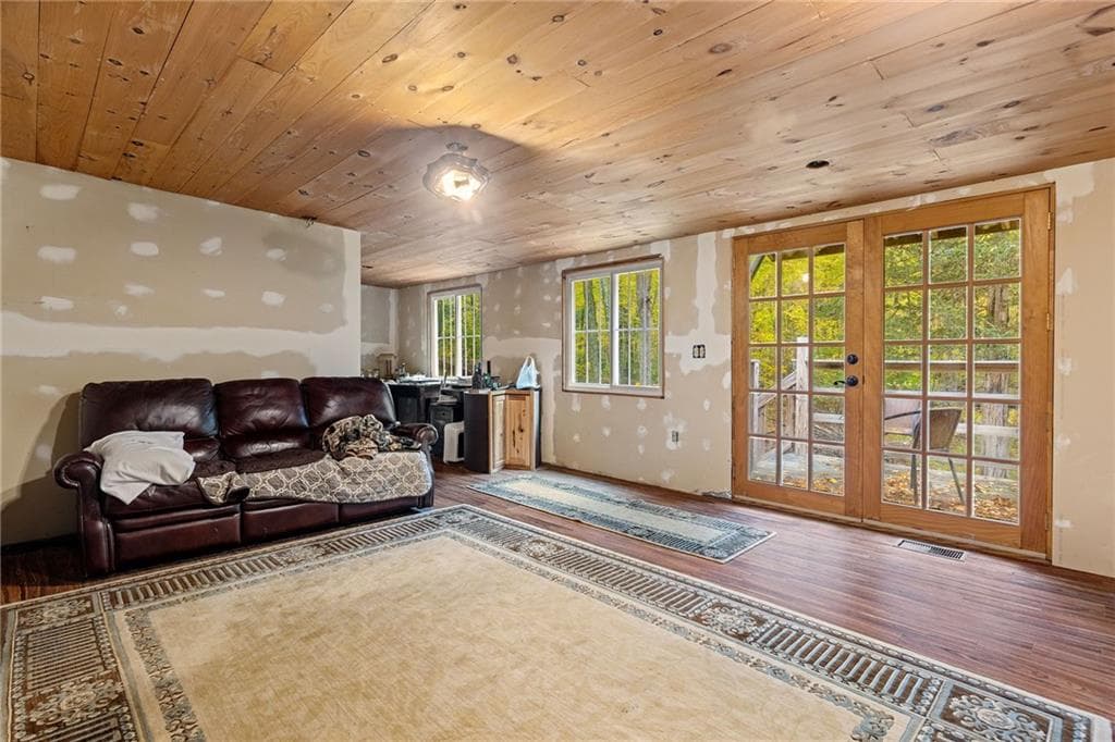 Single Family Residence at 1187 Danielson Pike, Scituate, photo 11 of 28