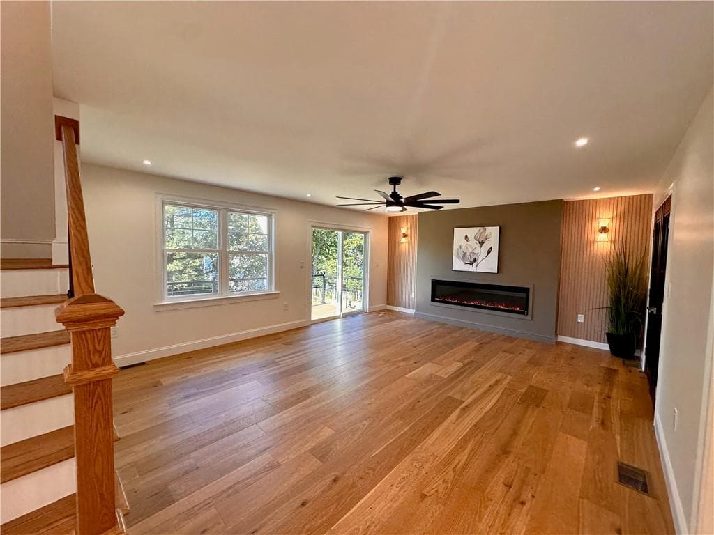 Single Family Residence at 86 Spanker Street, Jamestown, photo 15 of 50