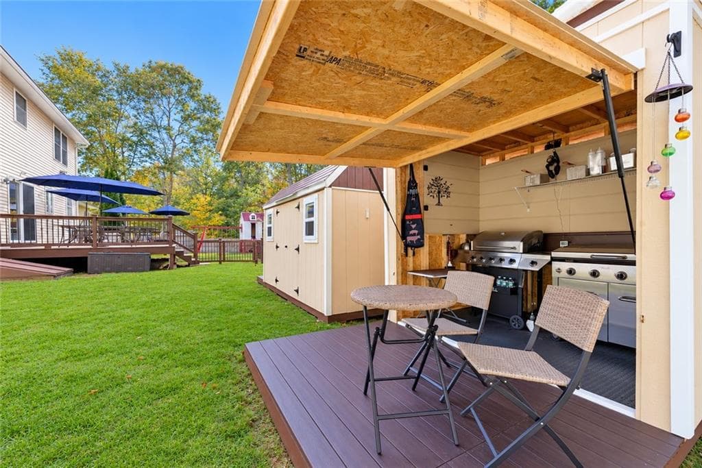 Single Family Residence at 329 Tomaquag Road, Hopkinton, photo 6 of 35